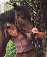 Nicole Werner will die Spanier von ihrer Art der Pferdehaltung überzeugen.